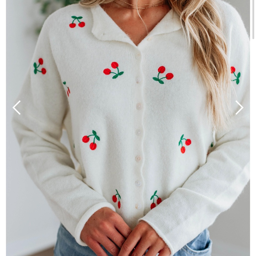 White cherry print Women’s Sweater Cardigan -